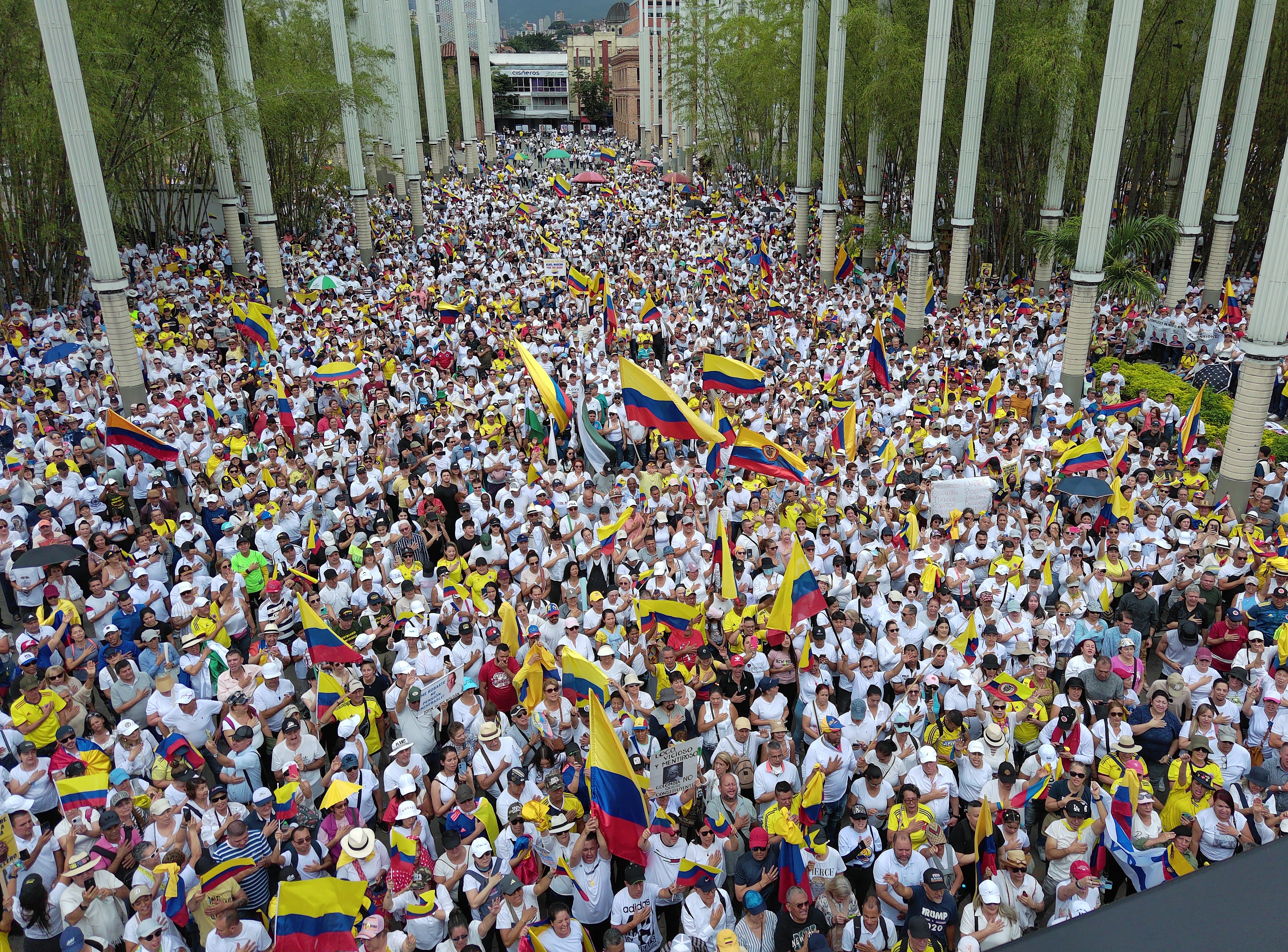 Marcha 21 abril Medellin