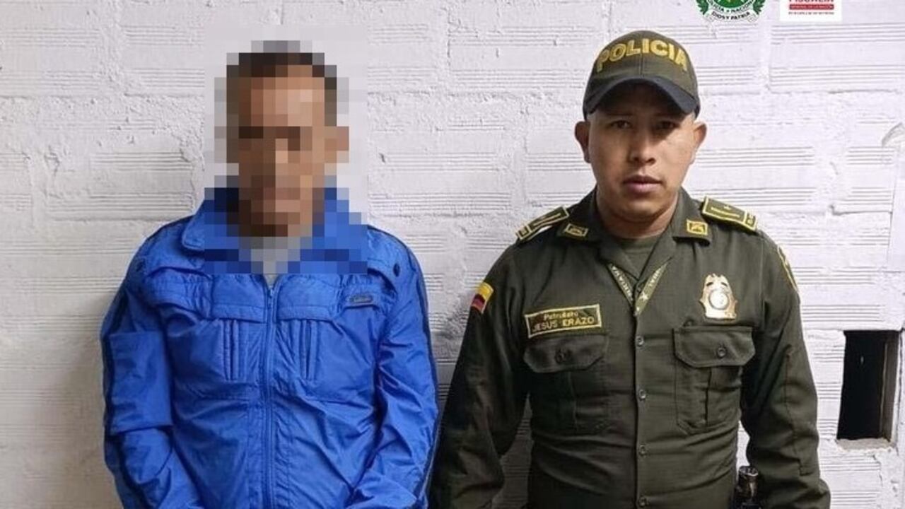 La madre de la menor conoció la situación cuando vio fotos de su hija desnuda en internet.