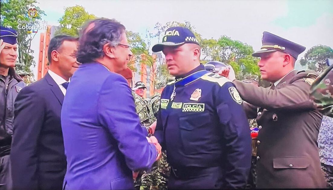 El coronel Oscar Moreno, paso de héroe a villano ante el presidente Gustavo Petro.