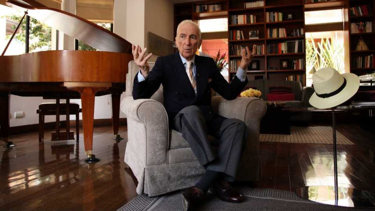 El periodista Gay Talese durante su visita en Bogotá. Crédito: León Darío Peláez.