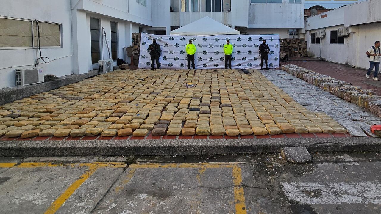 Droga decomisada a Los Costeños.