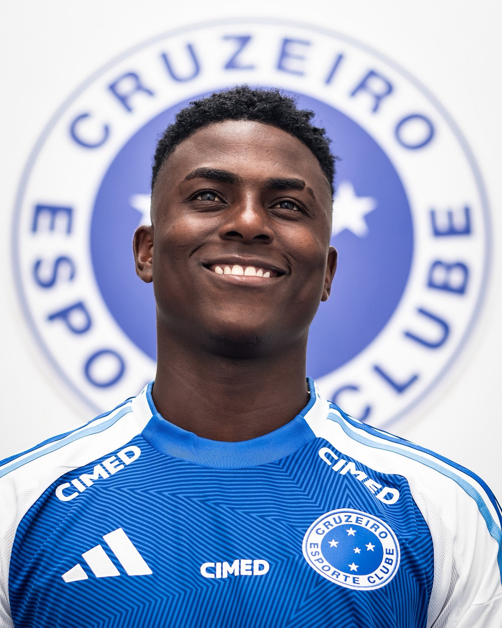Néiser Villarreal fue oficializado en el Cruzeiro de Brasil.