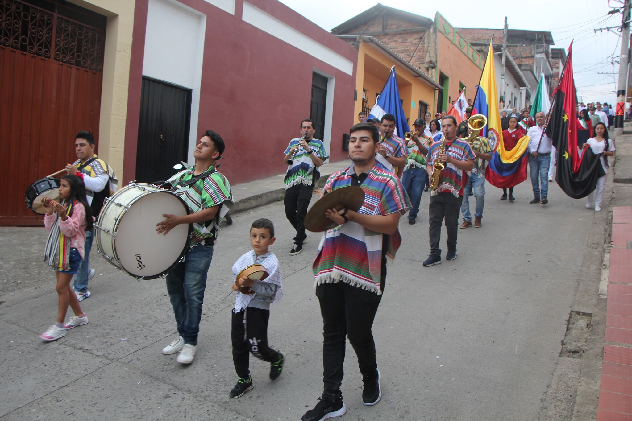 El reconocido cantante de música popular Luis Alfonso, cerrará estas ferias con un concierto.