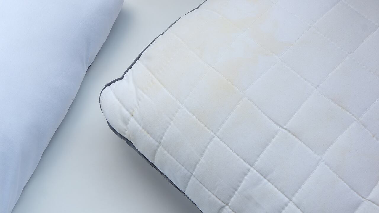 Manchas en la almohada