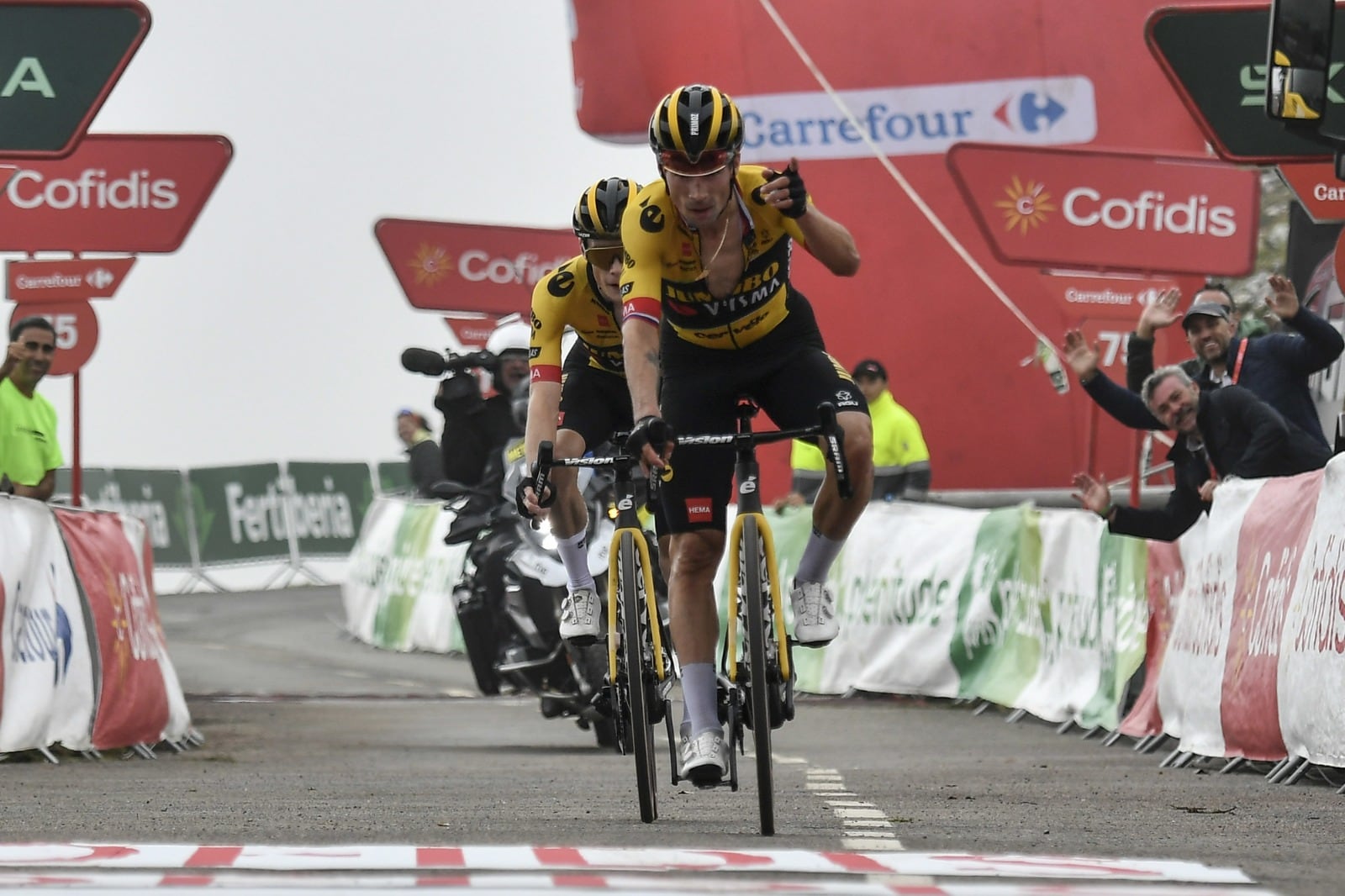 Primoz Roglic, ganador de la etapa 17