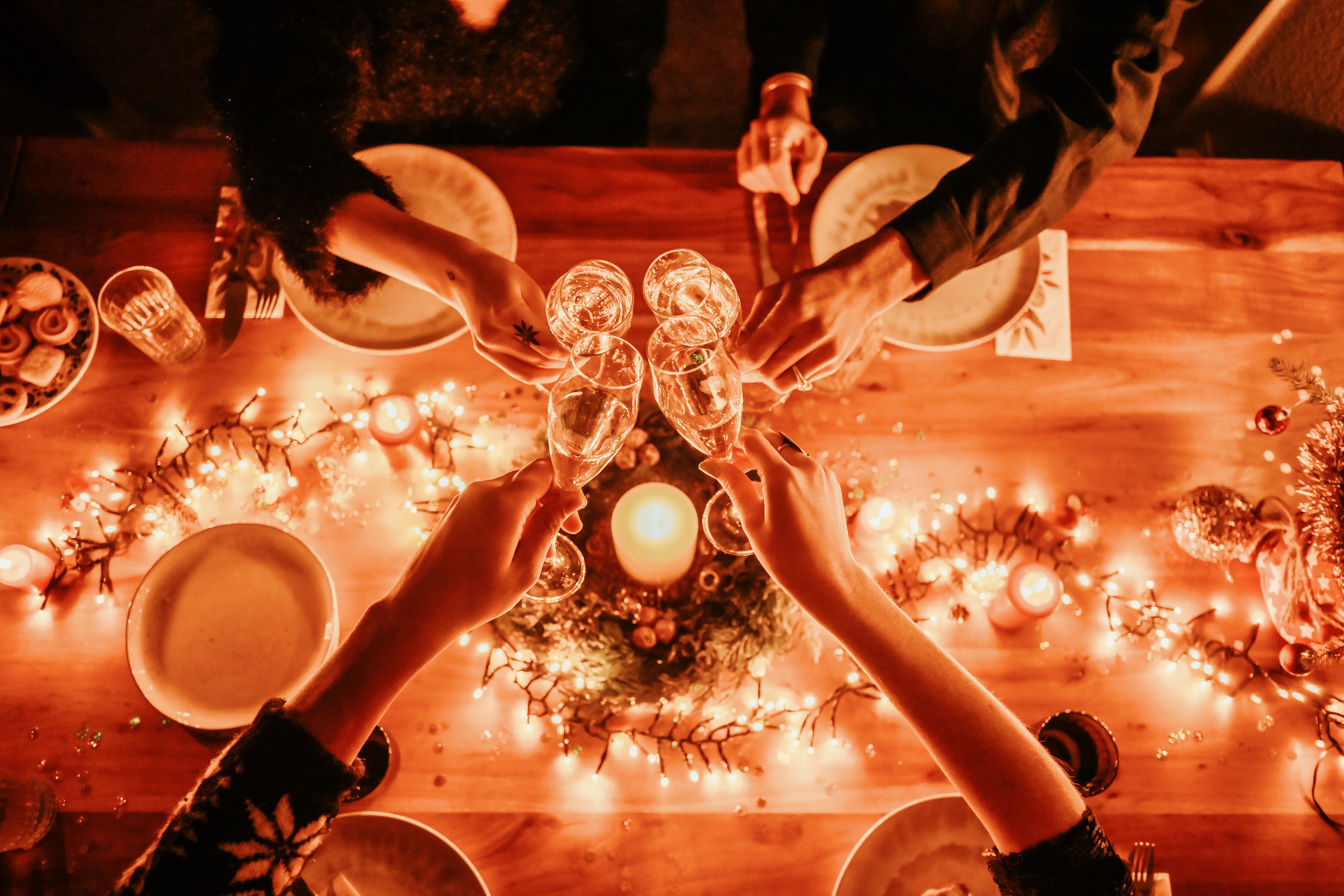 Los chatbots de IA pueden ser herramientas útiles para ayudar a planificar una cena de Año Nuevo.