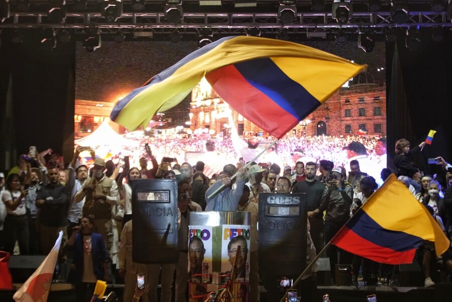 La Fiscalía General advirtió graves inconsistencias en las cuentas de la campaña presidencial Petro 2022.