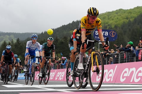 LAGO LACENO-BAGNOLI IRPINO, ITALY - MAY 09: (L-R) Domenico Pozzovivo of Italy and Team Israel - Premier Tech, Eddie Dunbar of Ireland and Team Jayco AlUla, Aleksandr Vlasov of Russia and Team BORA - hansgrohe and Koen Bouwman of The Netherlands and Team Jumbo-Visma cross the finish line during the 106th Giro d'Italia 2023, Stage 4 a 175km stage from Venosa to Lago Laceno 1059m - Bagnoli Irpino / #UCIWT / on May 09, 2023 in Bagnoli Irpino, Italy. (Photo by Stuart Franklin/Getty Images,)
