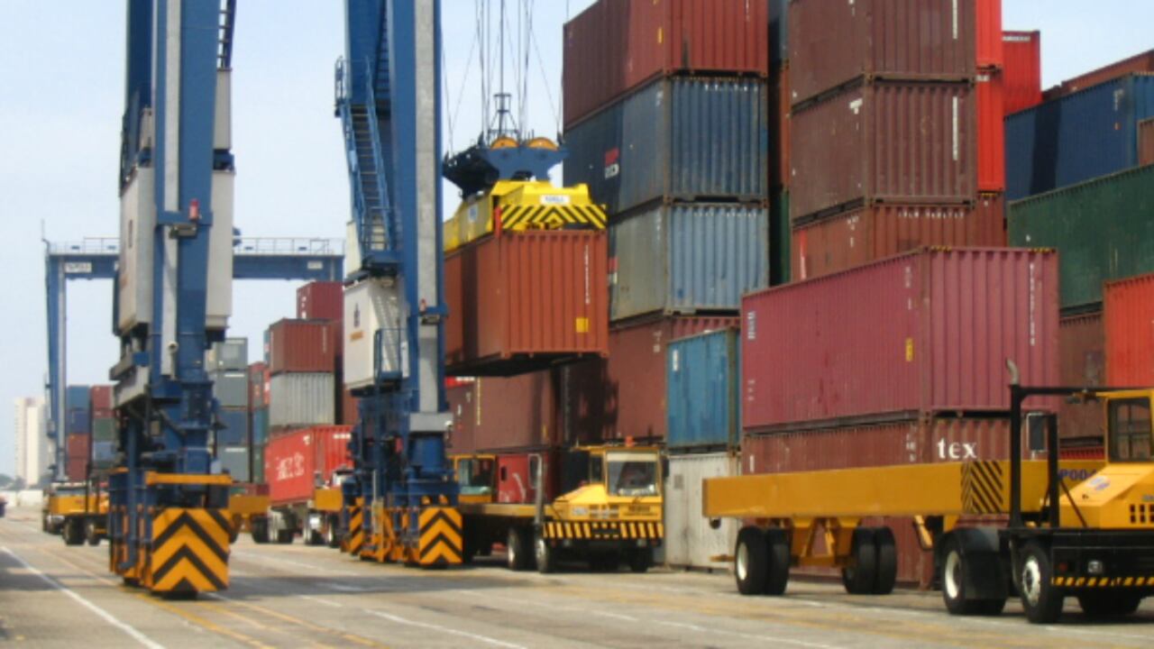 Según datos de la Organización Mundial del Comercio (OMC), entre enero-noviembre del 2014 las exportaciones de algunos países tuvieron comportamientos negativos como Brasil (-6,1%), Argentina (-11,8%), Chile (-1,5%) y Costa Rica (-2,4%).