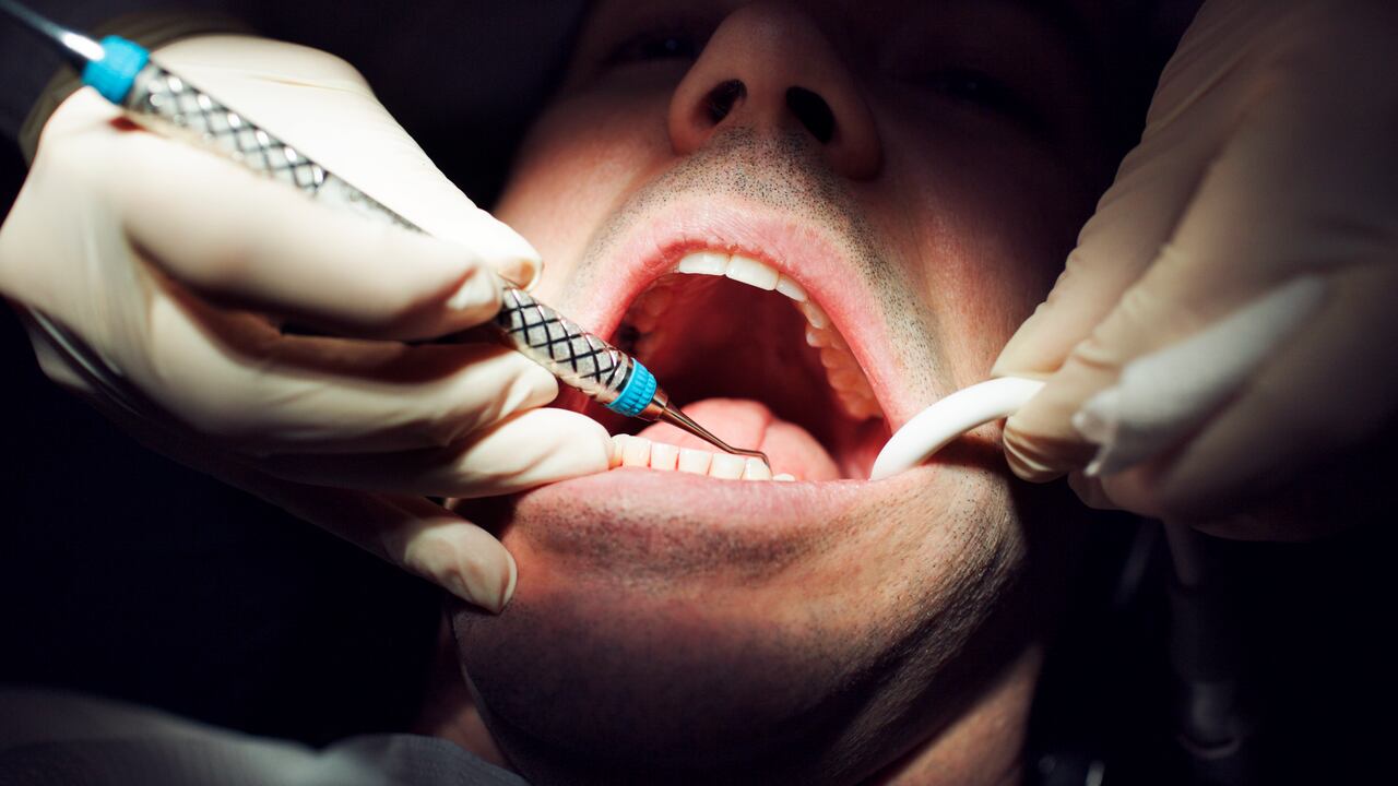 Los dentistas detallan aspectos de la salud de acuerdo al estado de la lengua.