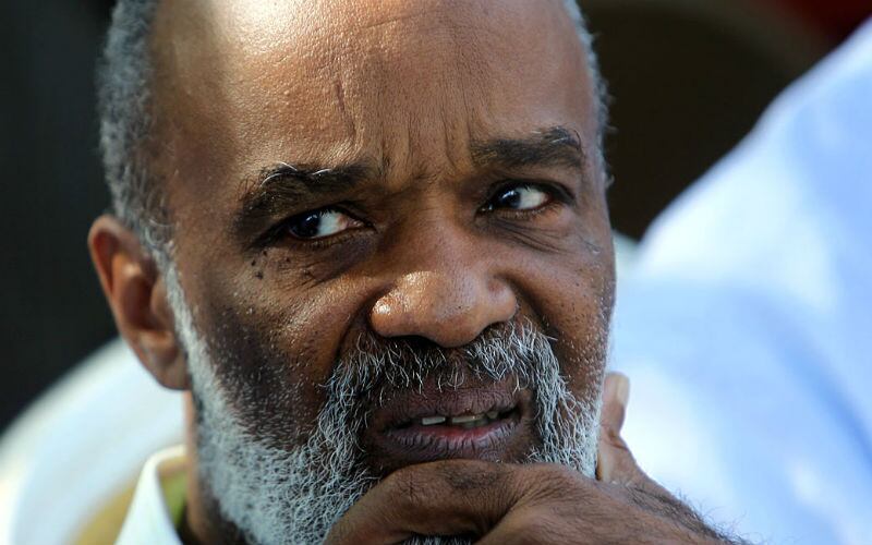 René Préval (Haití, 1996 – 2001 y 2006 - 2011). El expresidente haitiano fue operado de cáncer de próstata en el 2001 en Cuba y luego tratado en la isla. Préval continúa haciéndose exámenes periódicos en la isla y ha declarado que su enfermedad se encuentra bajo control.