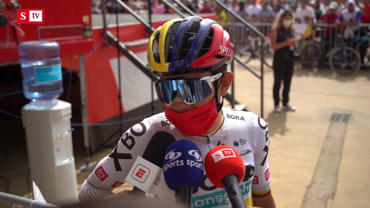 Sergio Higuita en la previa de la etapa 17.