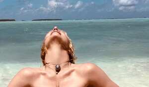 La cantante estadounidense publicó varias fotos que no dejaron nada a la imaginación