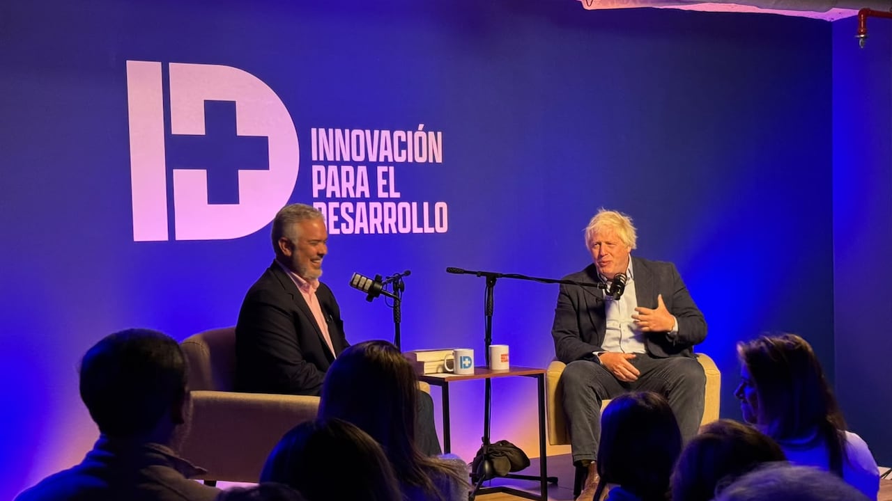 El expresidente Iván Duque sostuvo un diálogo con el ex primer ministro británico Boris Johnson.