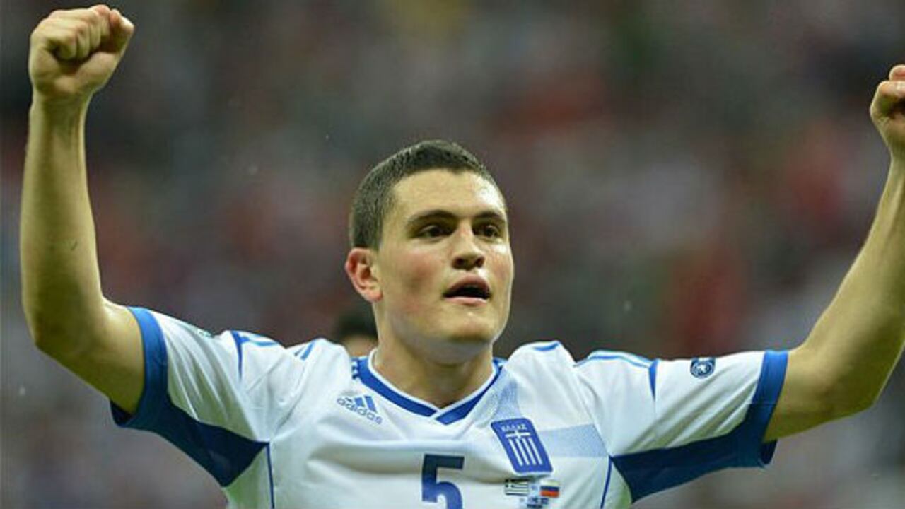 El joven defensor griego Kyriakos Papadopoulos, clave en el equipo de Fernando Santos, no podrá enfrentar a Colombia en Brasil.