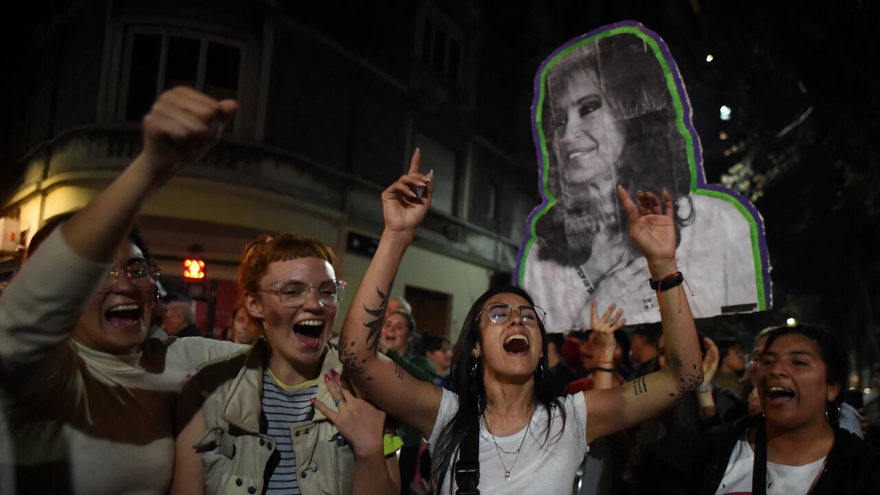 Concentración a favor de la expresidenta Fernández de Kirchner, acusada de delitos de corrupción.