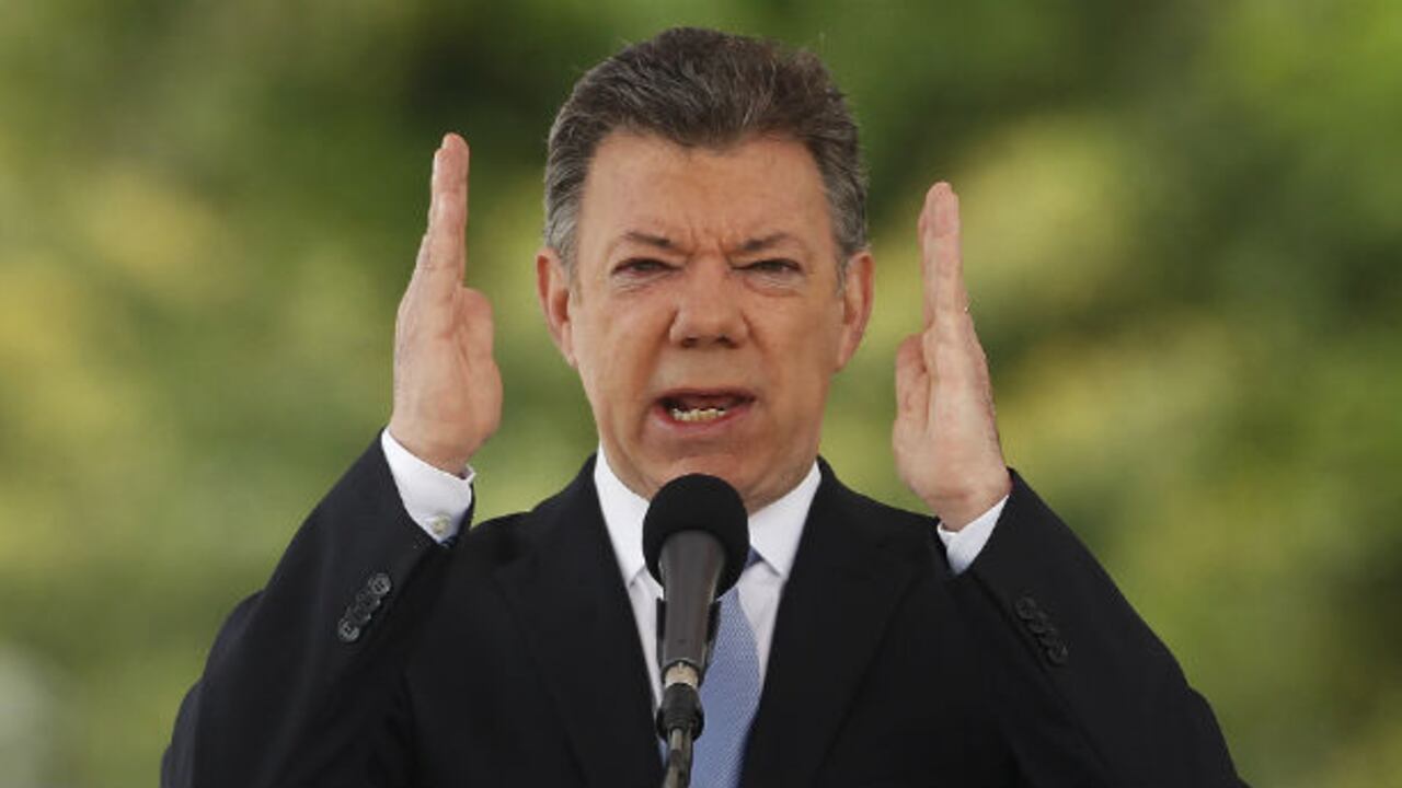 El presidente Juan Manuel Santos ofreció recompensas para quien de información que conduzcan a las personas que cometieron actos vandálicos.
