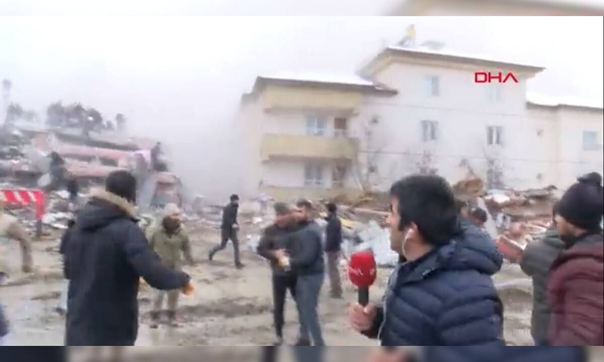 El balance de muertos a causa del terremoto de magnitud 7,4 en la escala abierta de Richter registrado este lunes en el sur de Turquía, cerca de la frontera con Siria, ha ascendido a cerca de 1.900