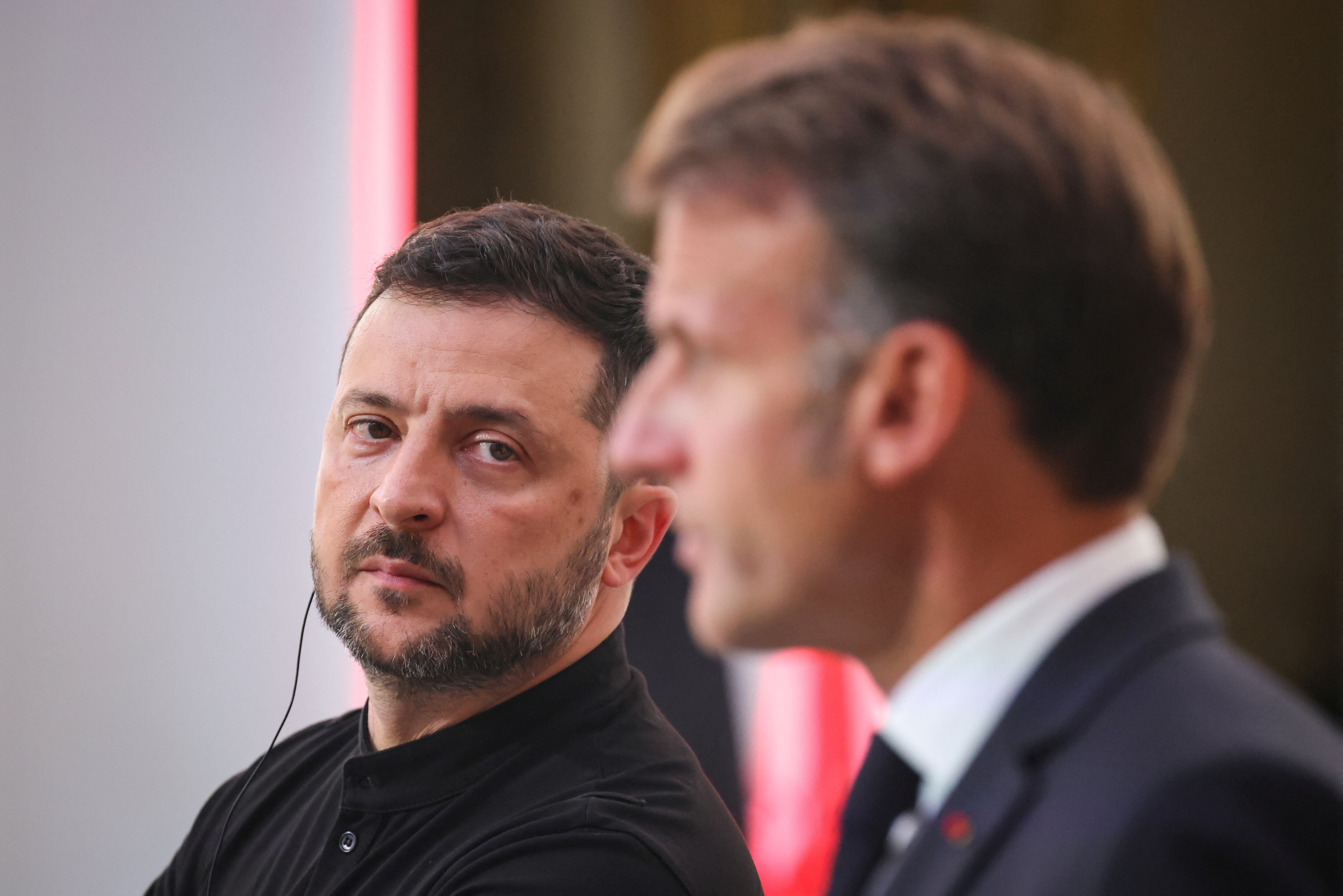 Volodímir Zelenski y Emmanuel Macron