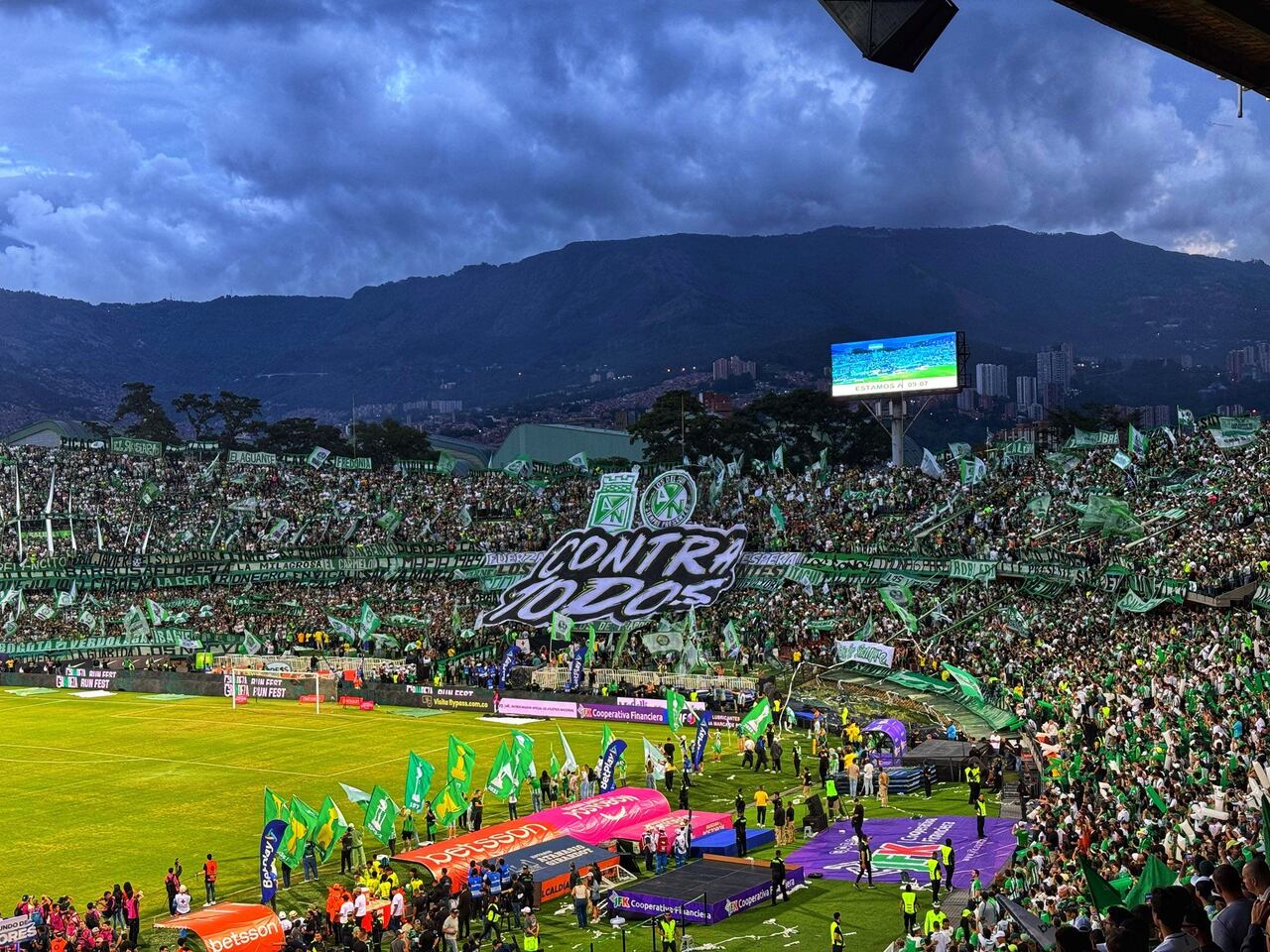 Trapo de la barra de Nacional, previo a la final contra Deportes Tolima.