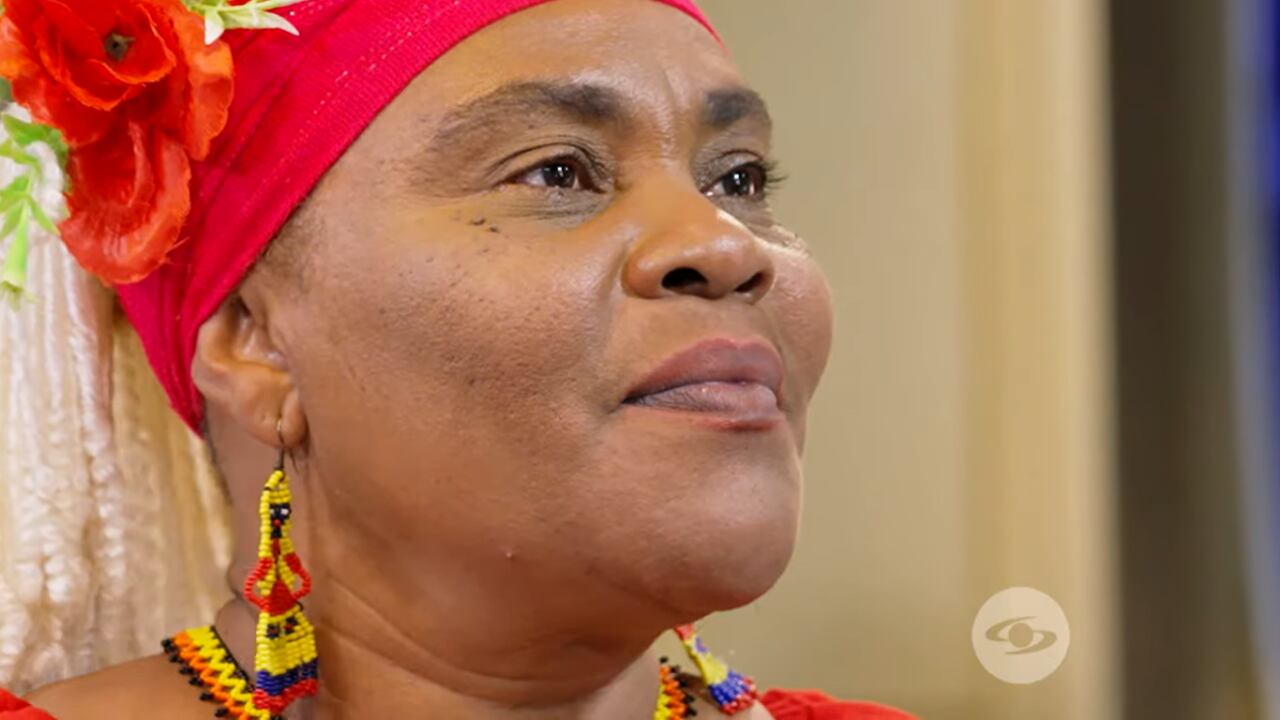 La hija de Petrona Martínez imita a su propia madre.