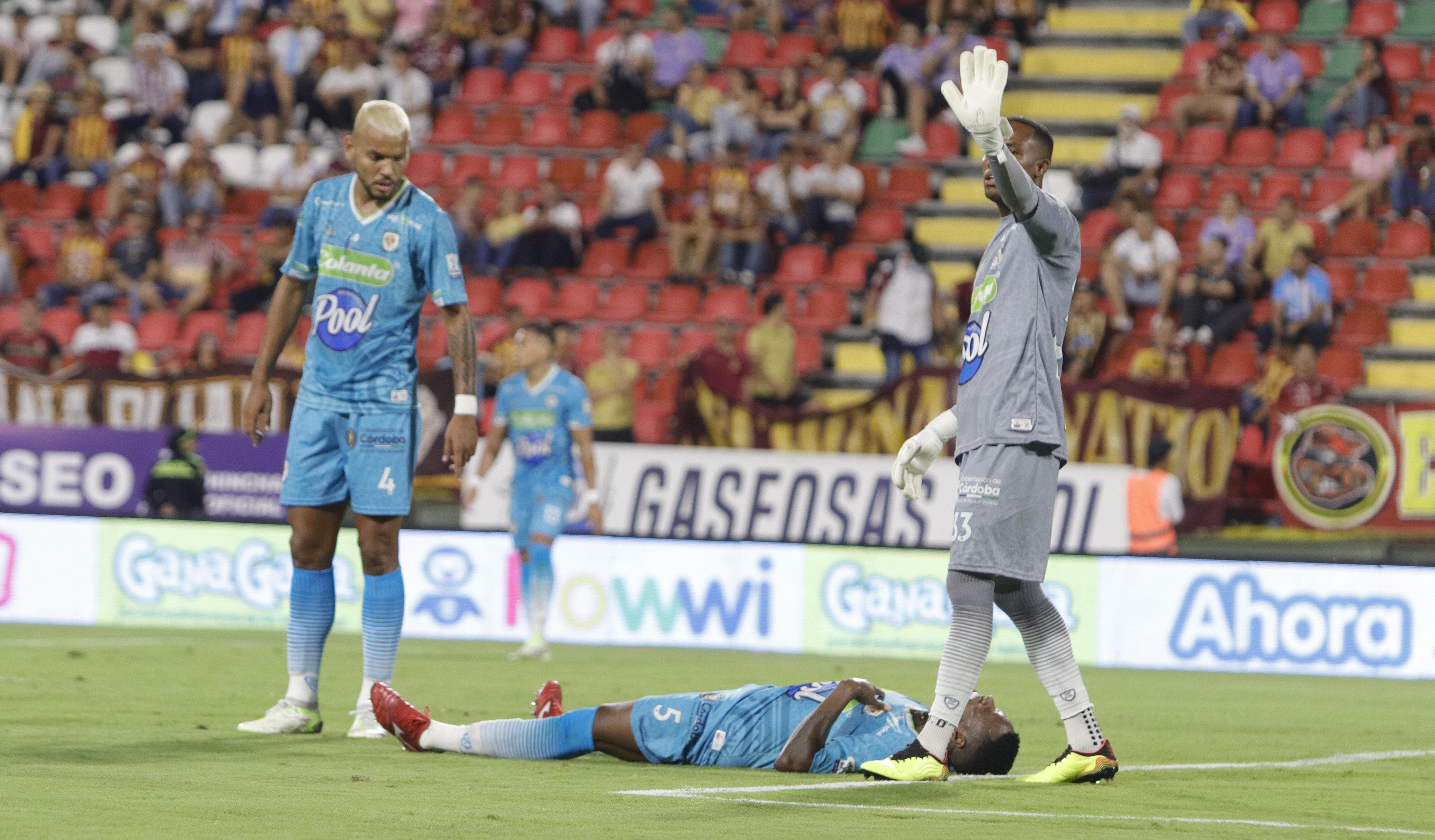 Julián Anaya y Alexander Figueroa durante el partido frente a Deportes Tolima
