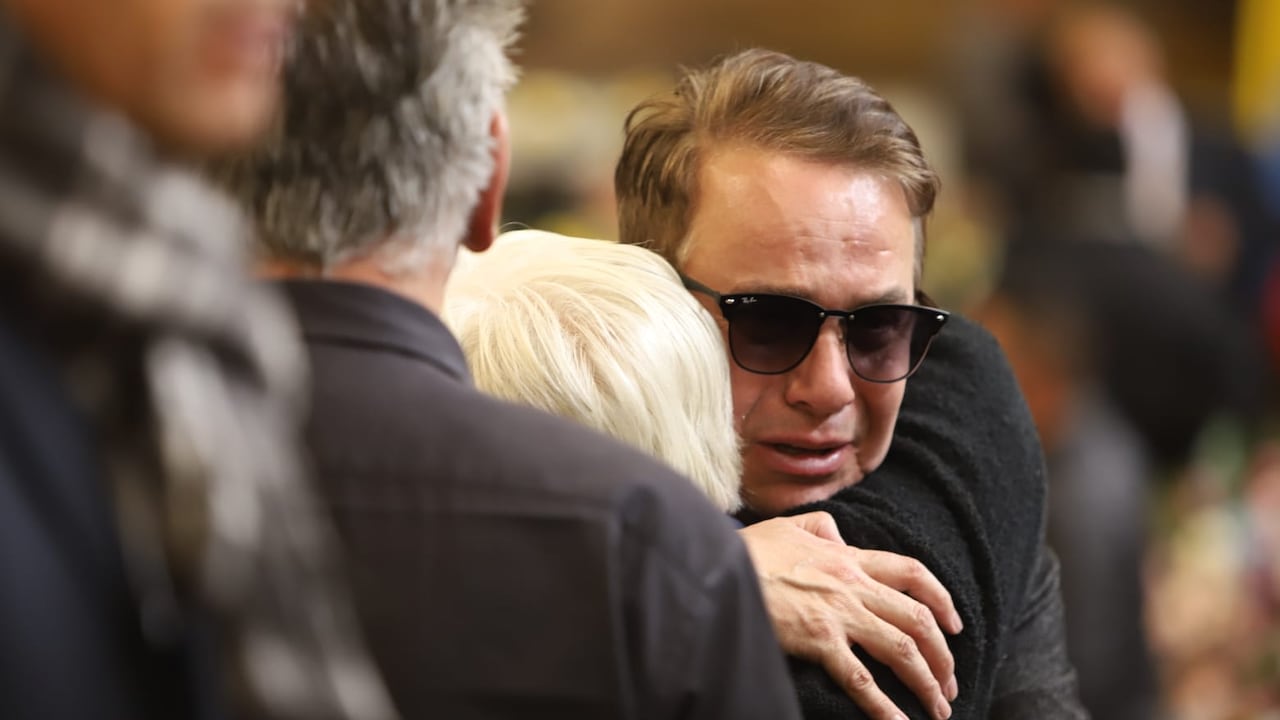 Nelson Polanía Polilla en las exequias de Fabiola Posada (La Gorda Fabiola).