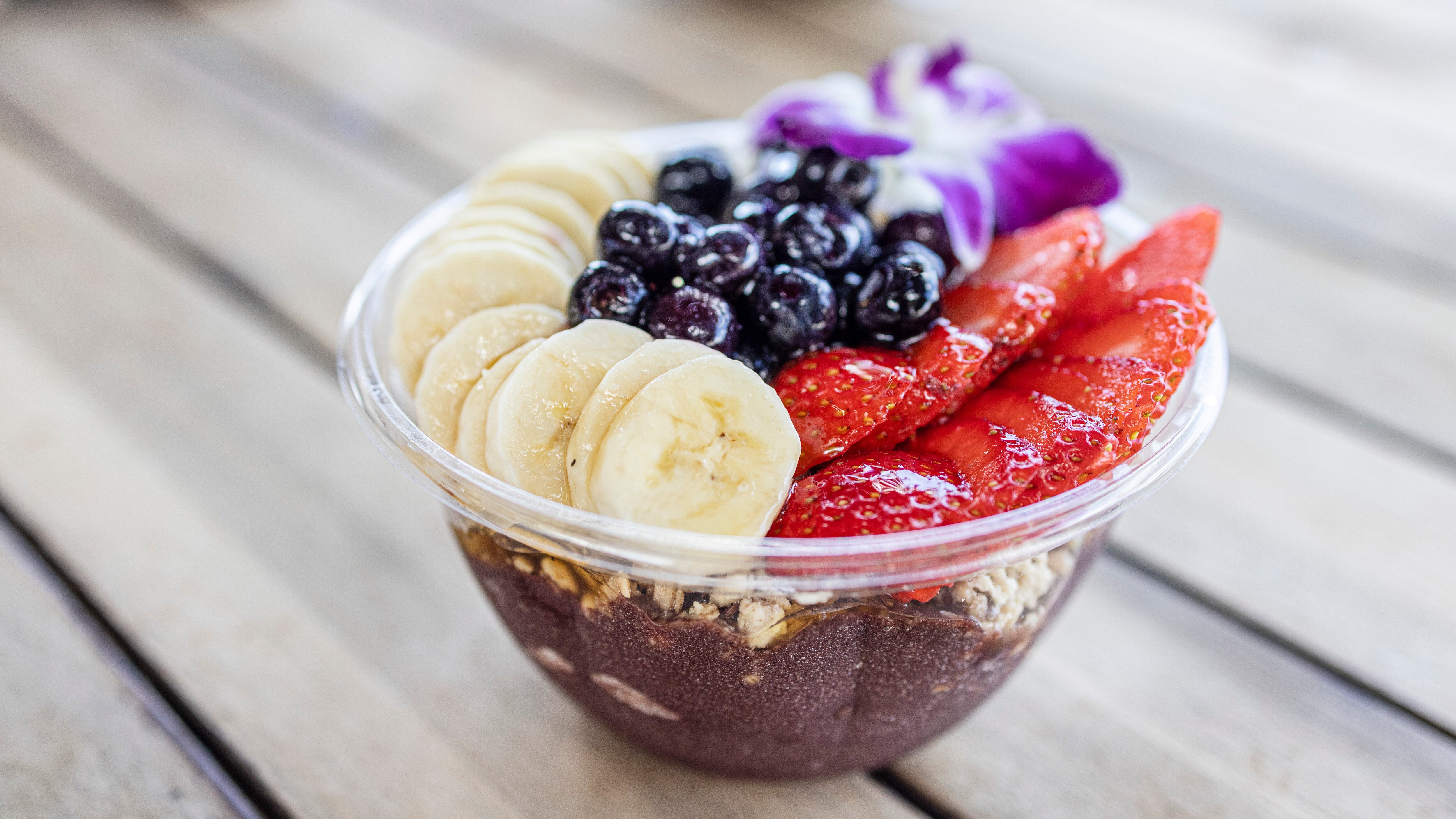 El acaí tiene un alto aporte de calorías.