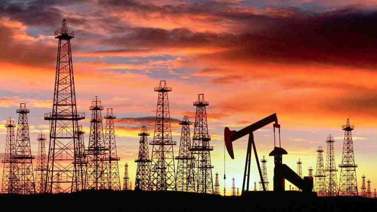 Crisis petrolera complica desmantelamiento de las viejas plataformas.