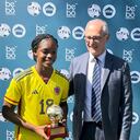 Linda Caicedo, recibió un premio por parte de la (IFHHS).