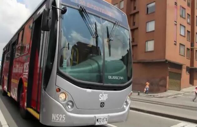 Los servicios de TransMilenio presentan demoras por concierto en la Calle 80.