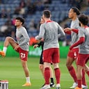 Luis Díaz en un calentamiento con el Liverpool en el King Power Stadium de Leicester