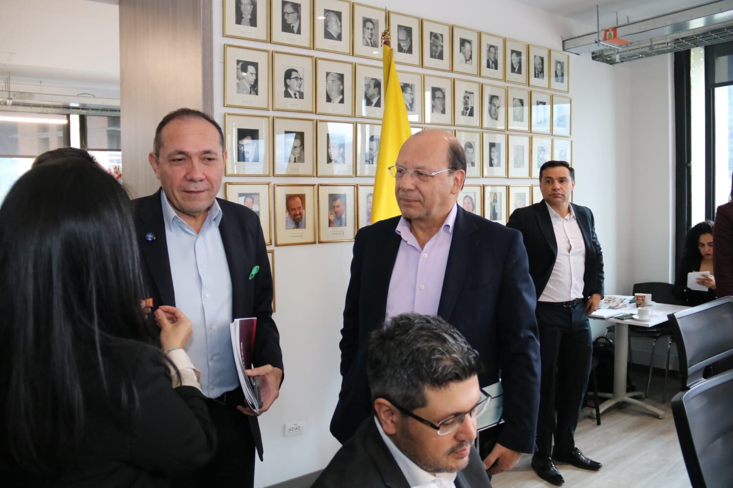 Comisión de política salarial, en reunión extraordinaria, por salario mínimo