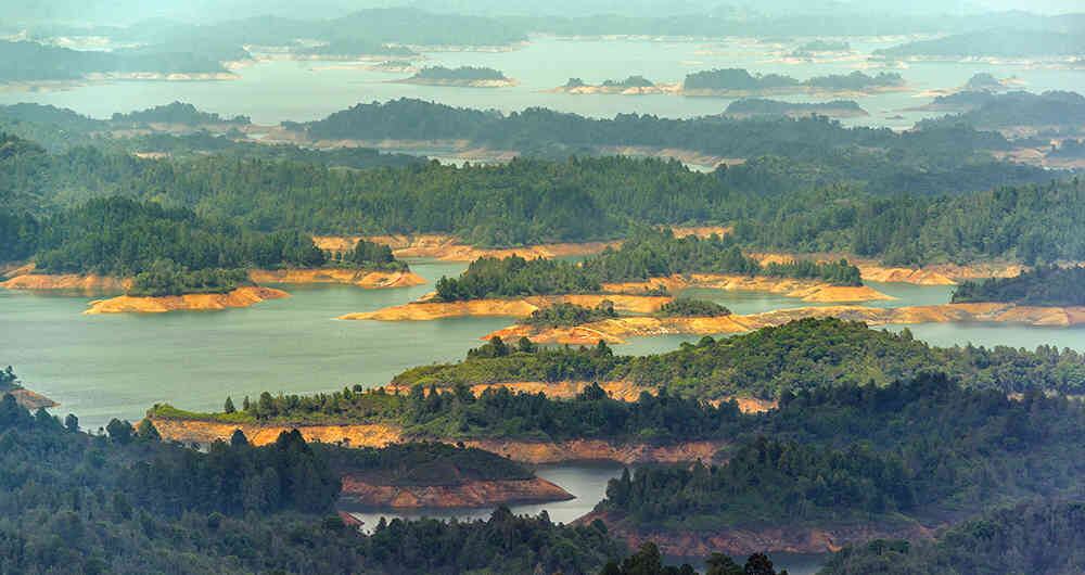 Panorámica del embalse de El Peñol.