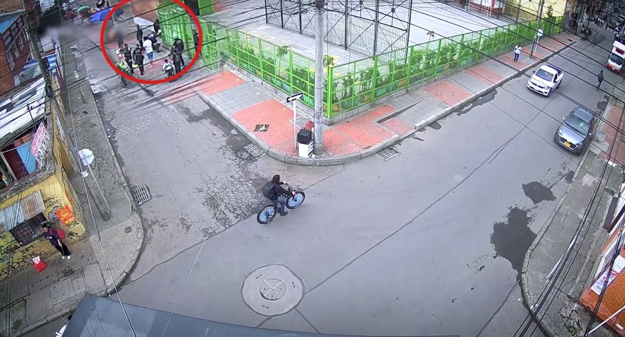 Tensión en Engativá: Hombre irrumpe en colegio para agredir a su hijo y termina capturado