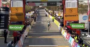 Lennard Kamna ganó la quinta etapa de la Vuelta a Cataluña.