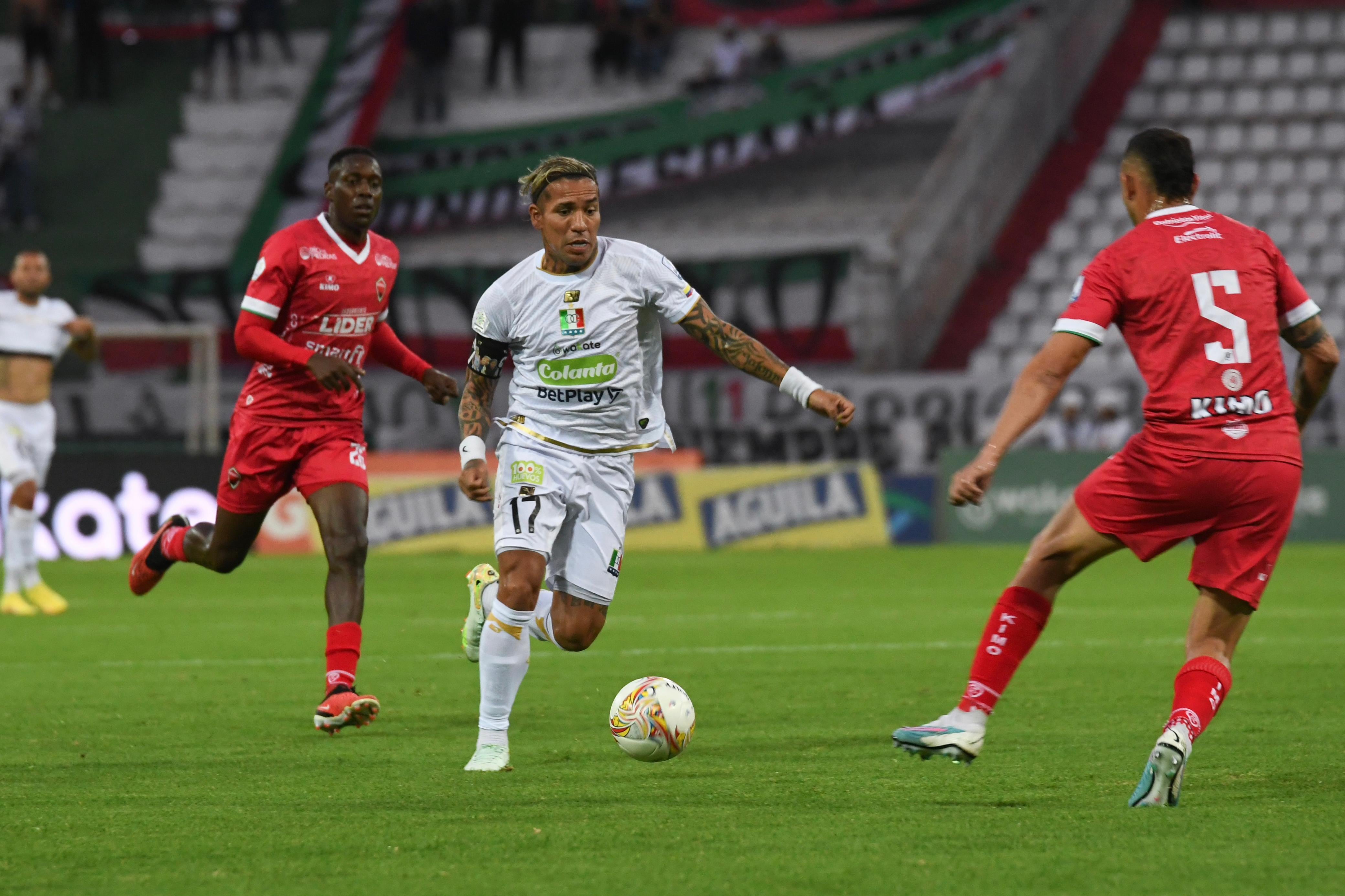 Dayro Moreno en un partido con el Once Caldas Manizales por la fecha 6 del primer semestre de la Liga colombiana 2024.