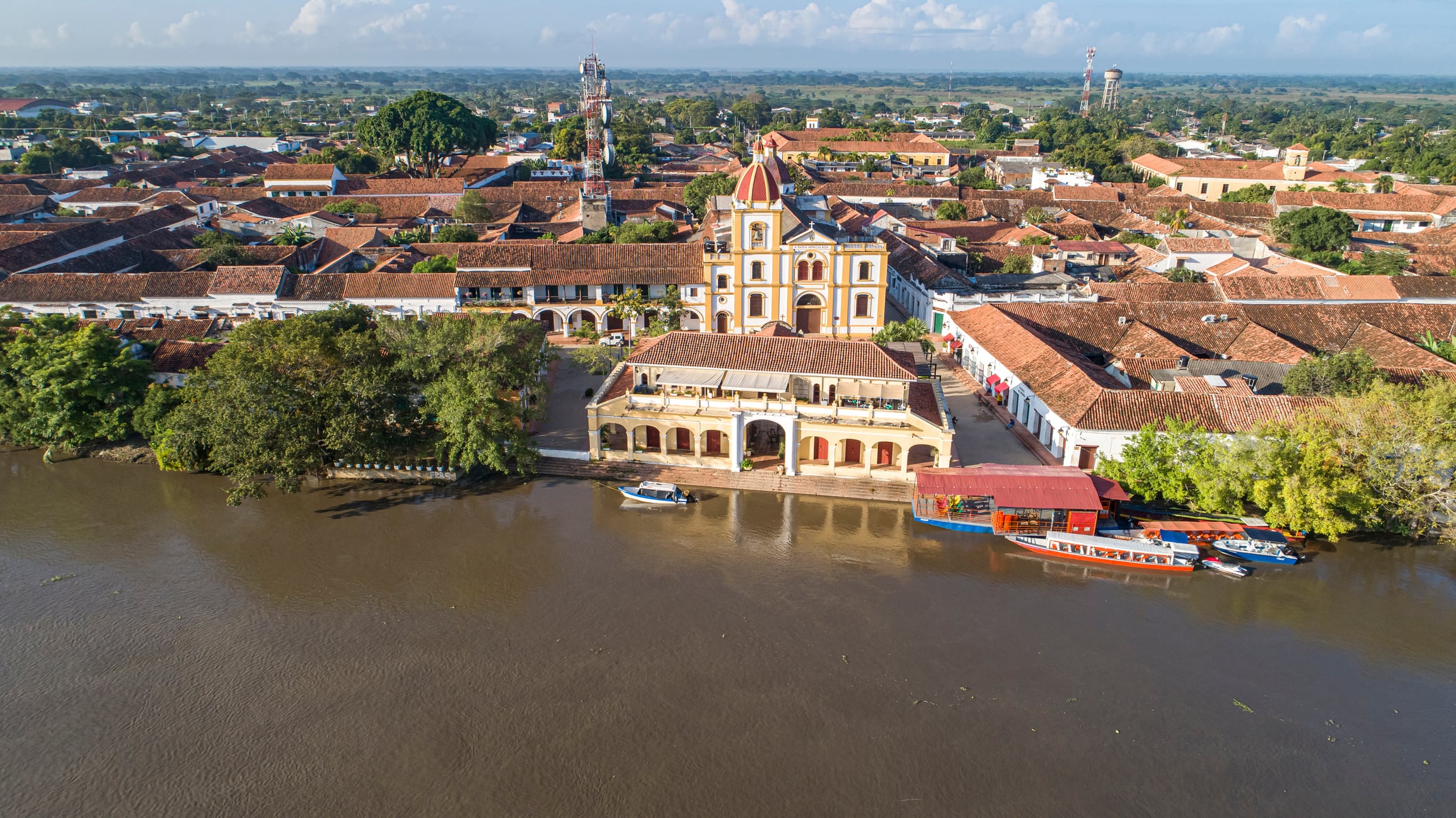 Mompox, pueblo patrimonio de Colombia, hace parte de la Ruta Macondo.
