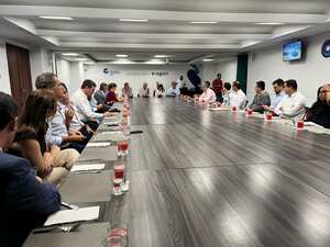 La Cámara de Comercio de Cali presentó el sondeo que hizo entre empresarios de la región sobre la reforma laboral.