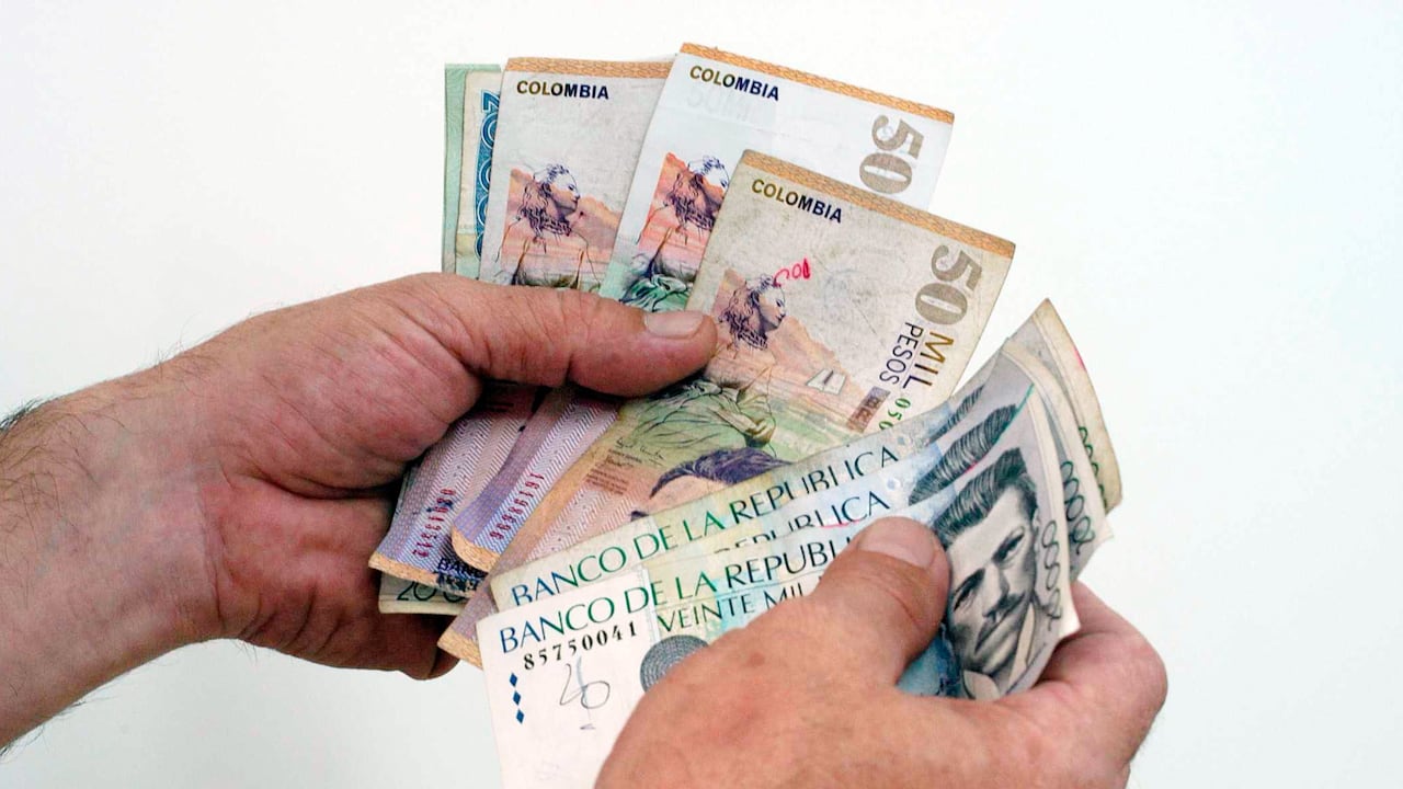 La central de radio pidió entonces que se movilizaran hasta el centro Tunja, donde queda un establecimiento comercial.