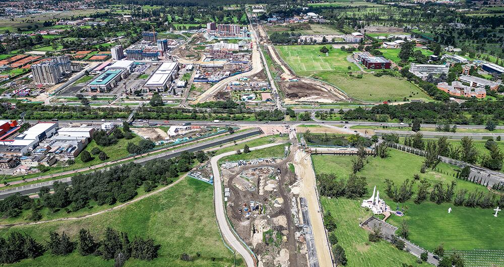   En los predios de Lagos de Torca ya comenzaron las primeras obras para la construcción de las avenidas El Polo y Santa Bárbara.  