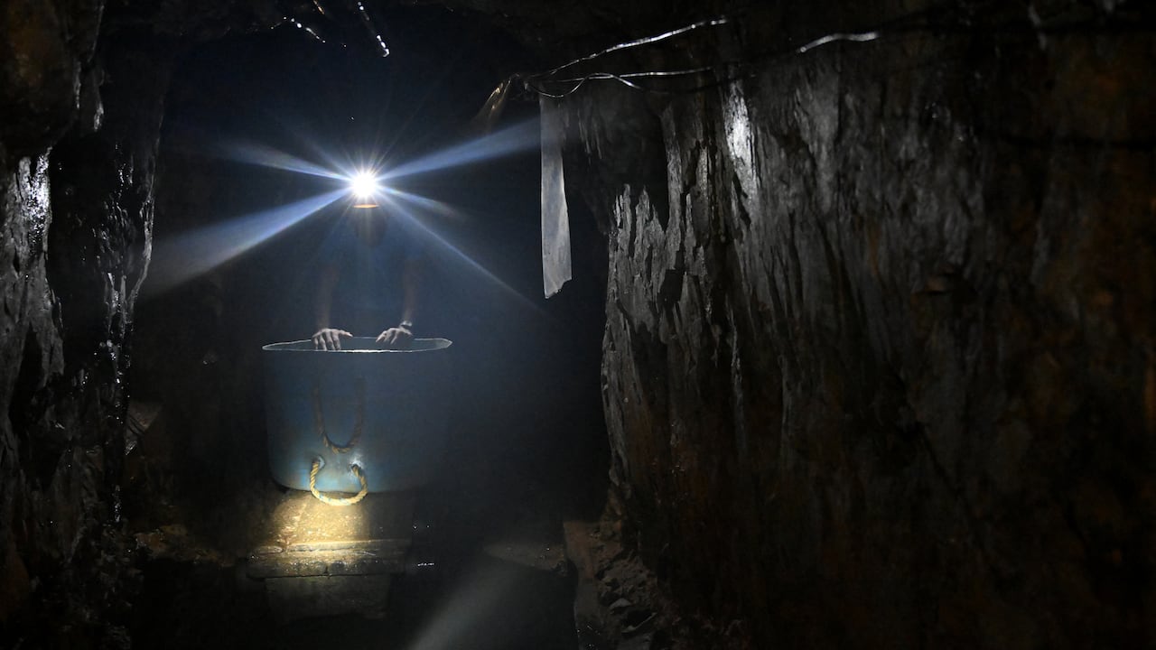 Morales en el sur de Bolívar (Photo by Raul ARBOLEDA / AFP)