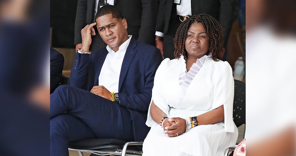    Hace tres años, Rafael Pinillo era domiciliario de una empresa de carnes frías, y hoy acompaña a los eventos oficiales en representación del Estado. 