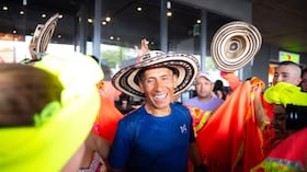 Nairo Quintana fue recibido en Cartagena con una presentación del grupo folclórico Proyecto 40.