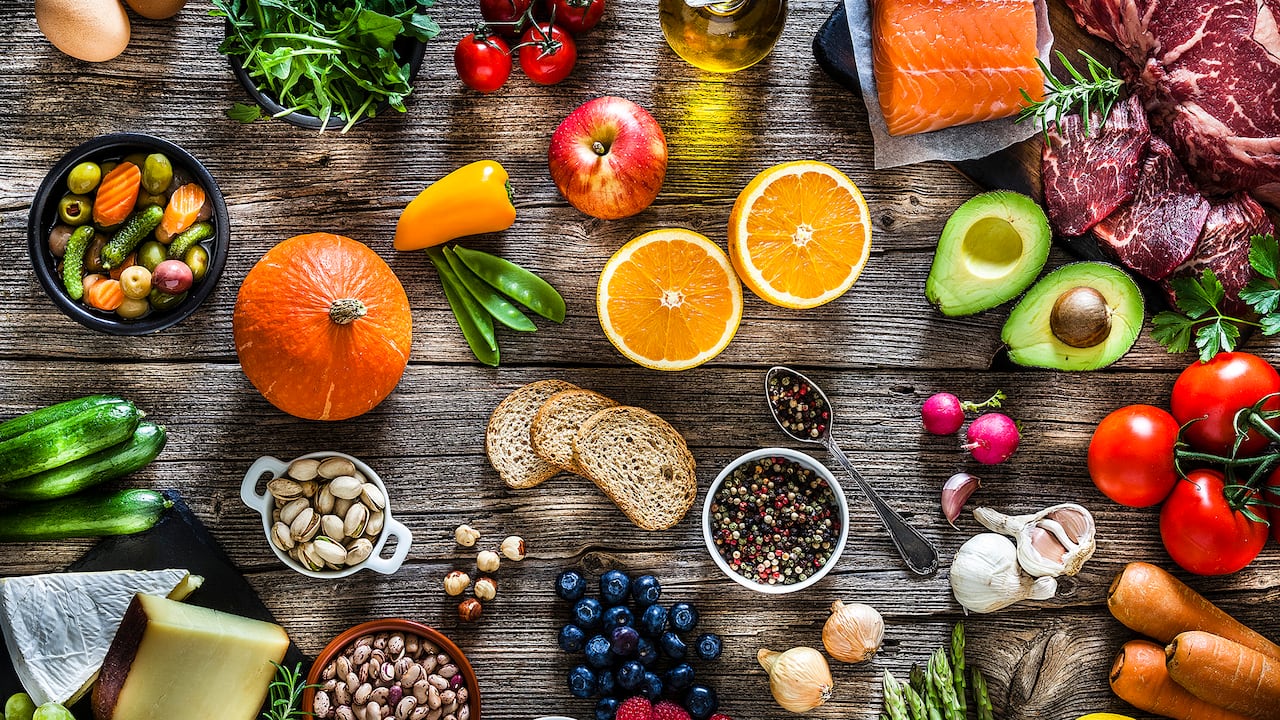 Cualquier alimento que se desee incluir en la alimentación diaria debe consultarse con un experto de la salud.