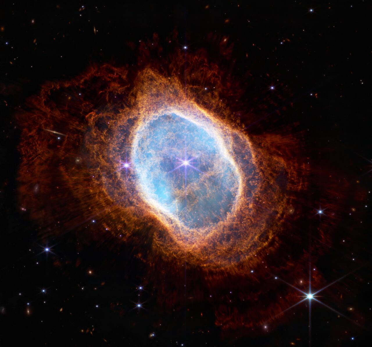 El telescopio James Webb logra imágenes inéditas de la Nebulosa del ...