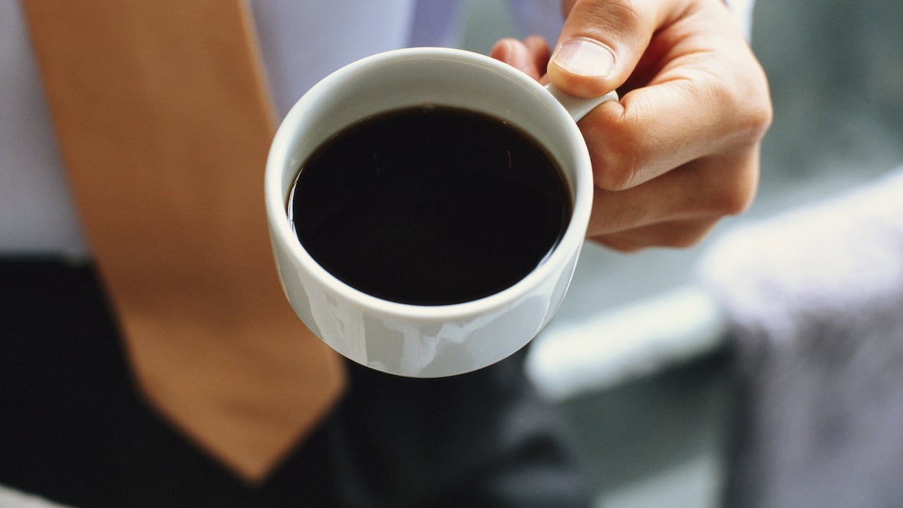 Consumir ciertos alimentos con el estómago vacío puede causar molestias digestivas, irritación o incluso dificultar la absorción de nutrientes.