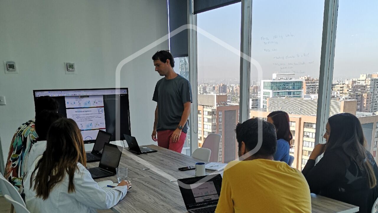 La empresa de tecnología BUK abrió 250 vacantes para Colombia y la región