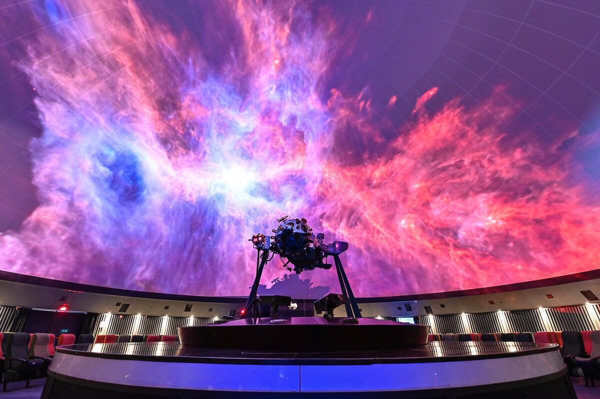 Proyecciones 'planetarias' alimentadas por el rock y la creación de Bowie.