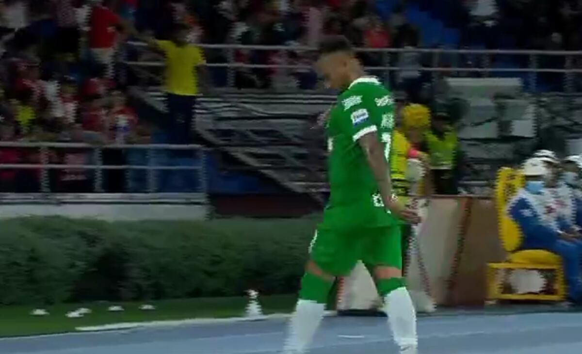 El atacante de Nacional se encuentra en el ojo de la polémica por su gesto en el juego con Junior.